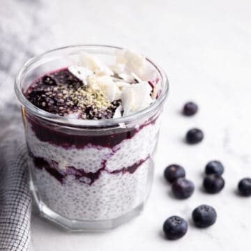 keto blueberry chia pudding in a mason jar